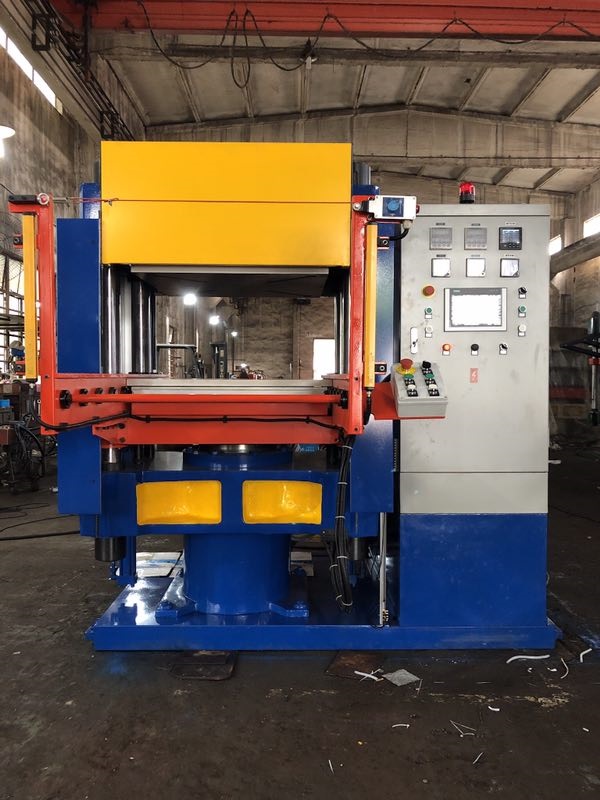 平板硫化機(jī)的安全操作事項(xiàng)有哪些？